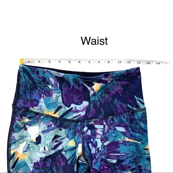 Champion Patterned Mid-Rise Mesh Capri Leggings S - Picture 12 of 17